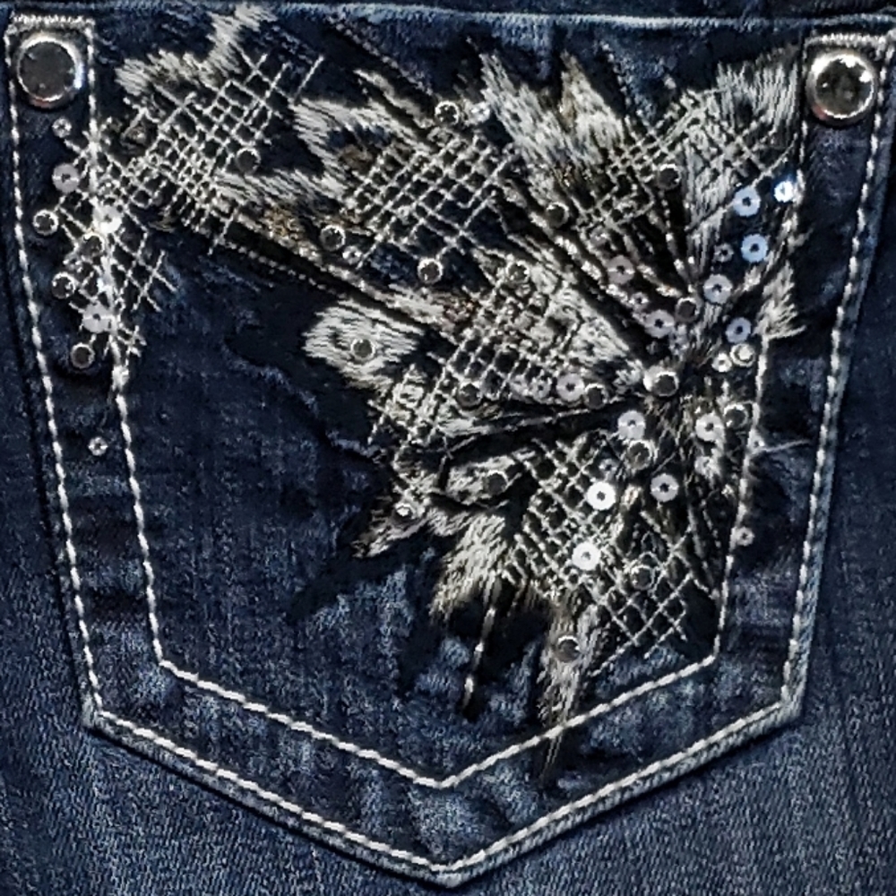 Miss Me Boot Cut Jean's. Size 27. NWT - Picture 4 of 9